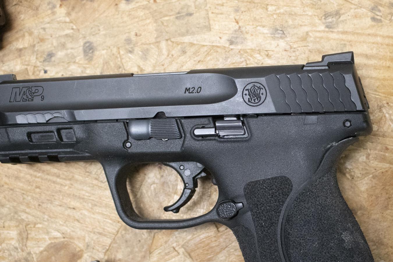 SMITH AND WESSON M&P9 M2.0 9mm Police Trade-In Pistols with Night Sights (Fair Condition)